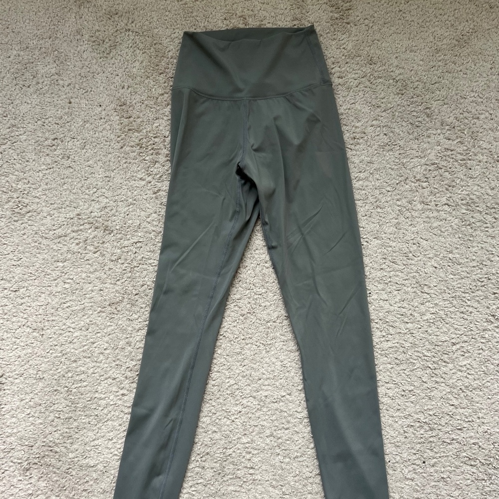 Born primitive Your go to leggings